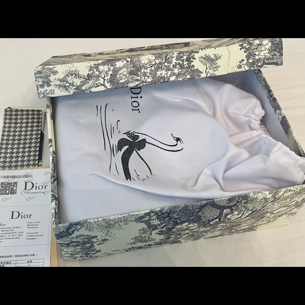 Brand new just opened in pics dior purse leather - Picture 4 of 5